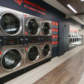 Lavandería Autoservicio Amador De Los Ríos local de lavandería